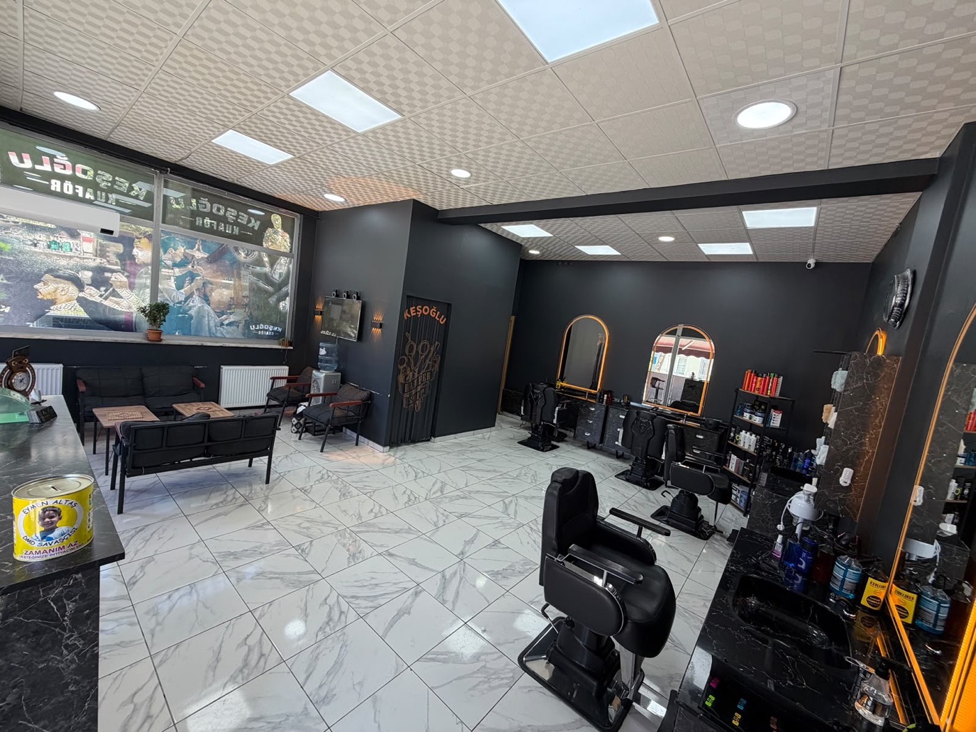 Keşoğlu Kuaför salon iç görünüm